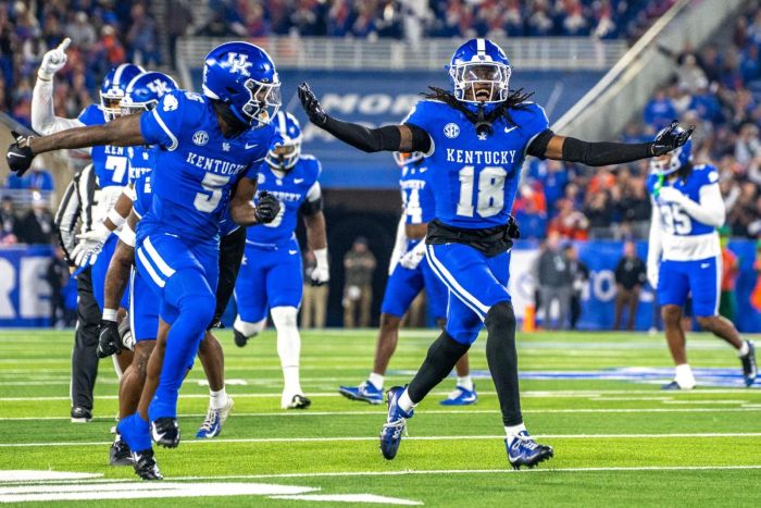 Cats pull off huge win over Florida!